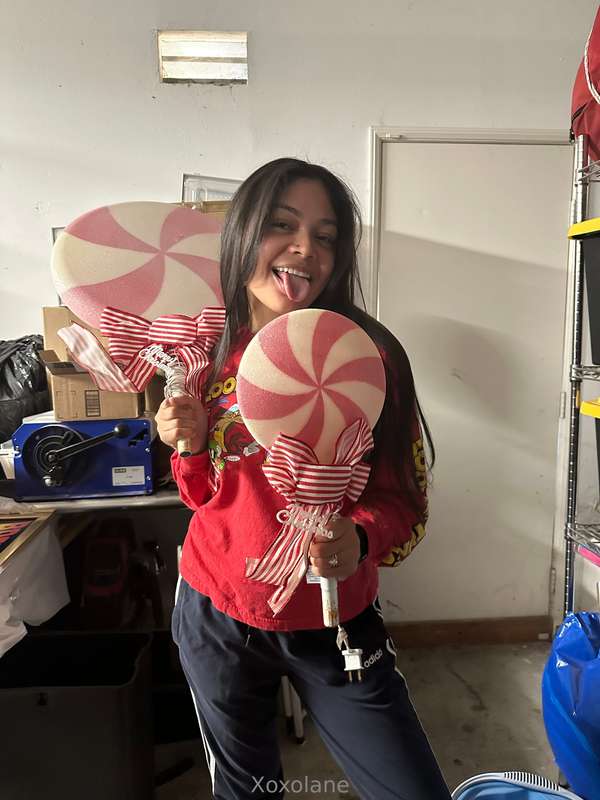 Did you get me something sweet to suck on for Xmas? 🍭