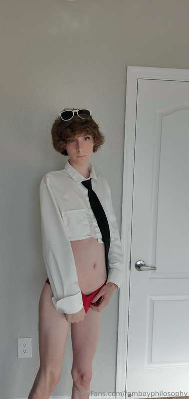 Your new boss is a femboy, now what?♡ 1