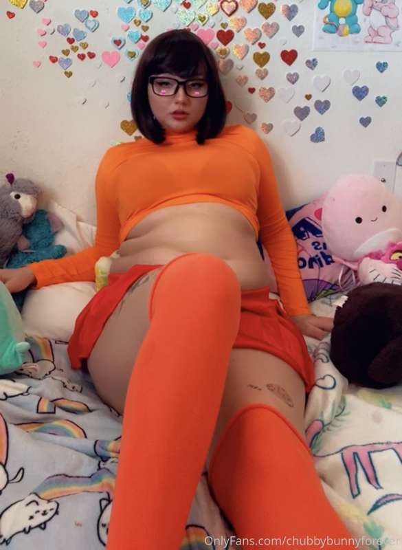 {{Pt1/2}} Velma Dinkley specifically from the live action Sc.. 25