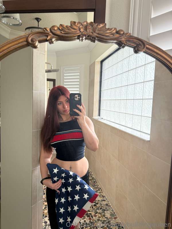 let’s make some fireworks of our own tonight 🙈 DM me if u wa..