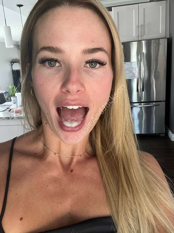 **I opened up wide and got a mouthful of cum** 😈
Yes I have .. 2