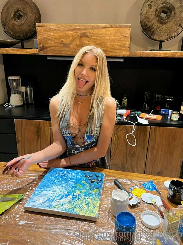 Abstraction is perfect for conveying the artist's mood 😏