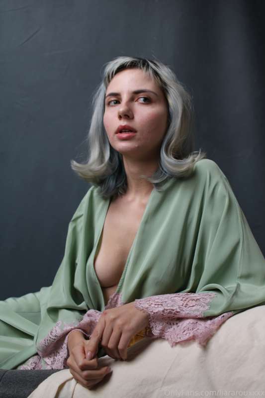 Go look my main page, @liararoux . All the NSFW photos are t..