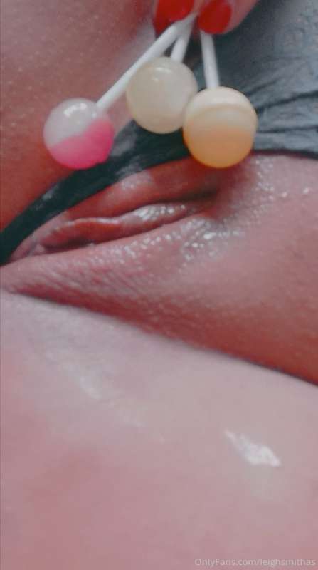 Let me know if you wanna taste how sweet my pussy is with my..