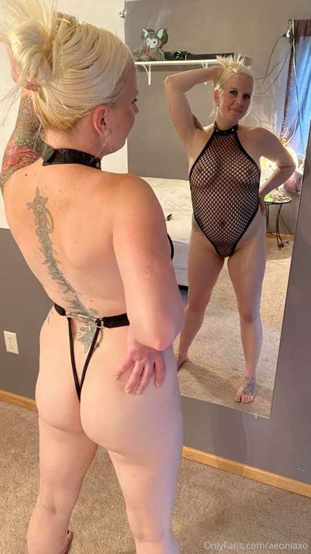 got a sexy new outfit today! do you like it? 😊😘💦🍑 1