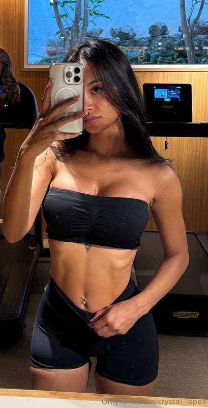 Do you like gym girls?😏