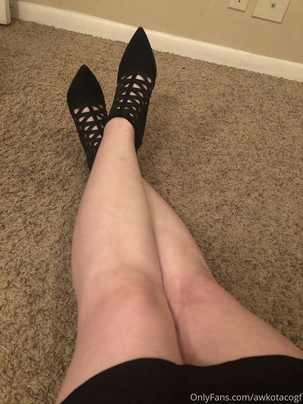All dressed up and nowhere to go 💛 1