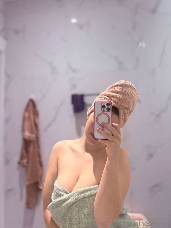 Post shower mirror selfies>>>>>