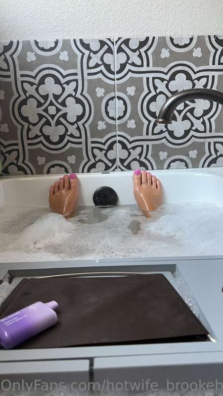 Today is a ME day! Sometimes we all need a lil reset and sel..