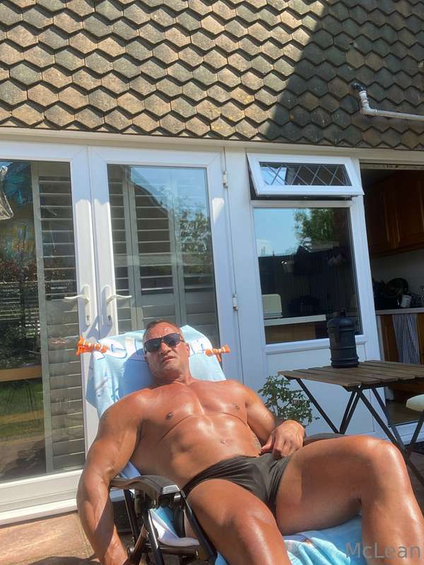 Some cheeky pictures on the way next 😎😘
