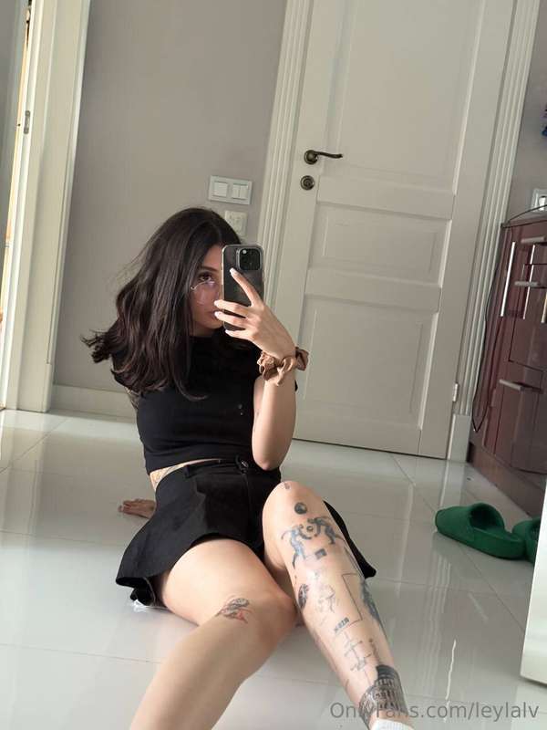 The way to my secrets is through my legs🤭 Do you want to go ..