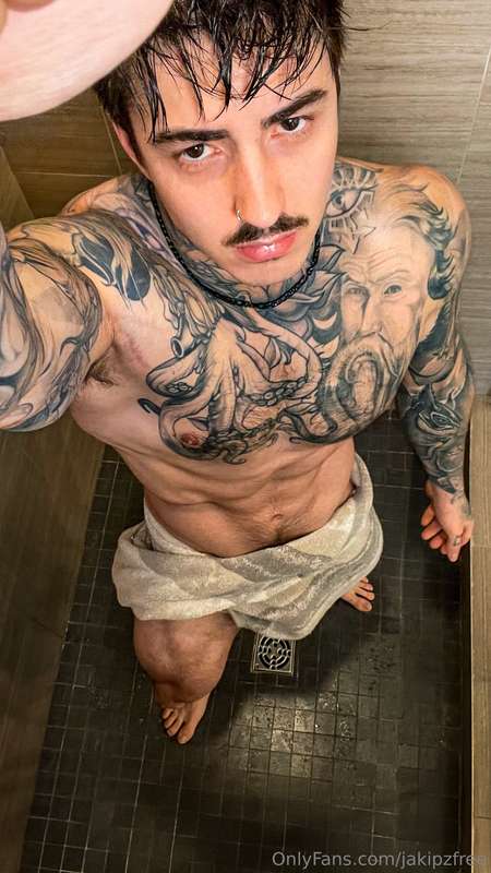 Shower selfie 😌💦…Join me 🔞👉 @Jakipz Onlyfans.com/Jakipz