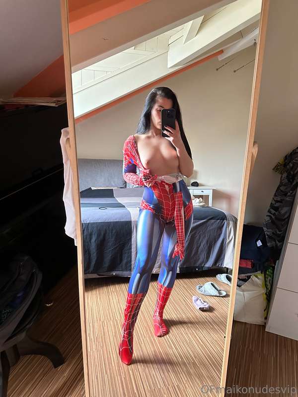 honestly I have always found the character of spiderman sexy..