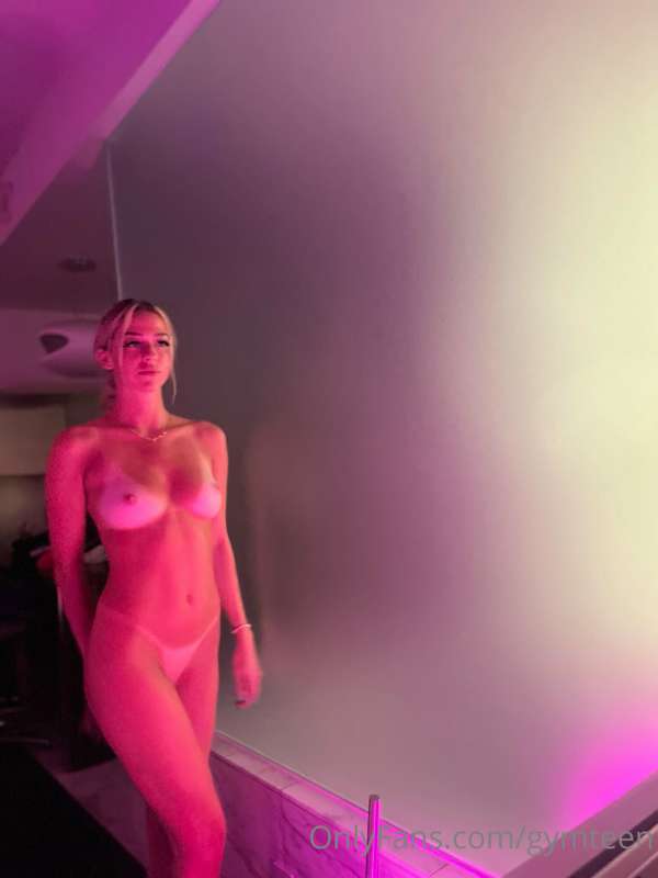 Would you make me cum daddy?🫦👀🍆