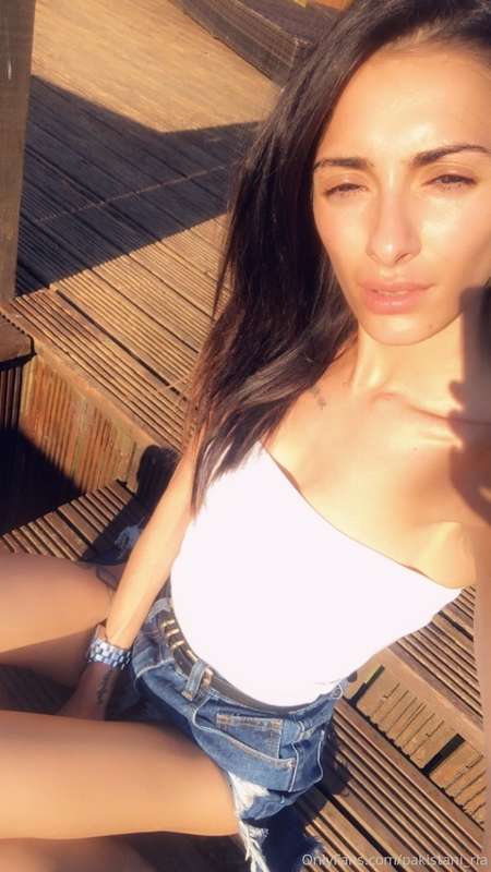 Pakistani_Ria - Onlyfans - 08 Apr, 2020 1
