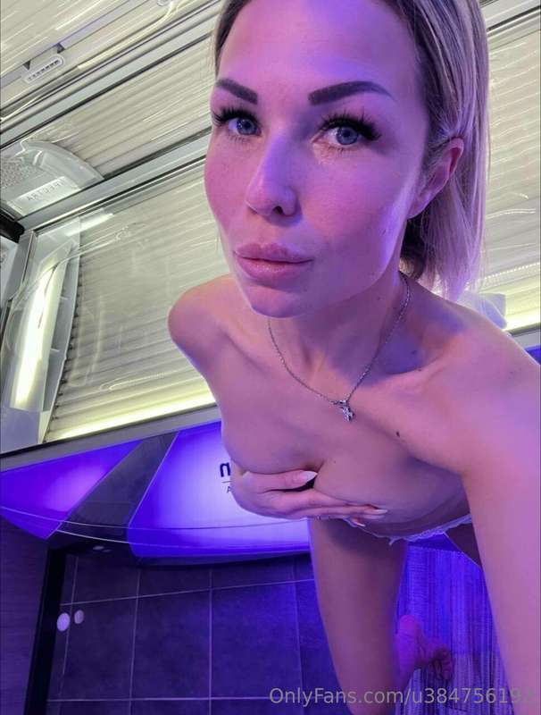 can you guess where I am now?😋