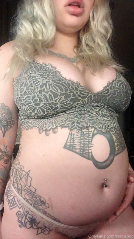 funnel chugging gain shake after stuffing, bloating and infl.. 5
