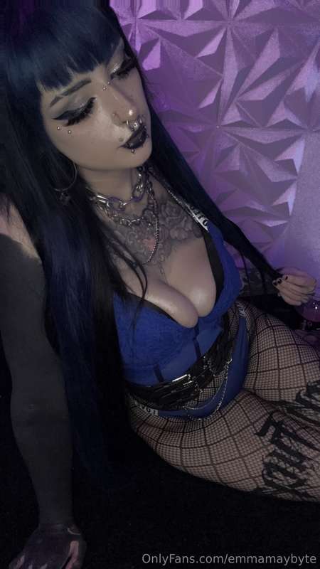 Emmamaybyte - Onlyfans - 27 Dec, 2024 12