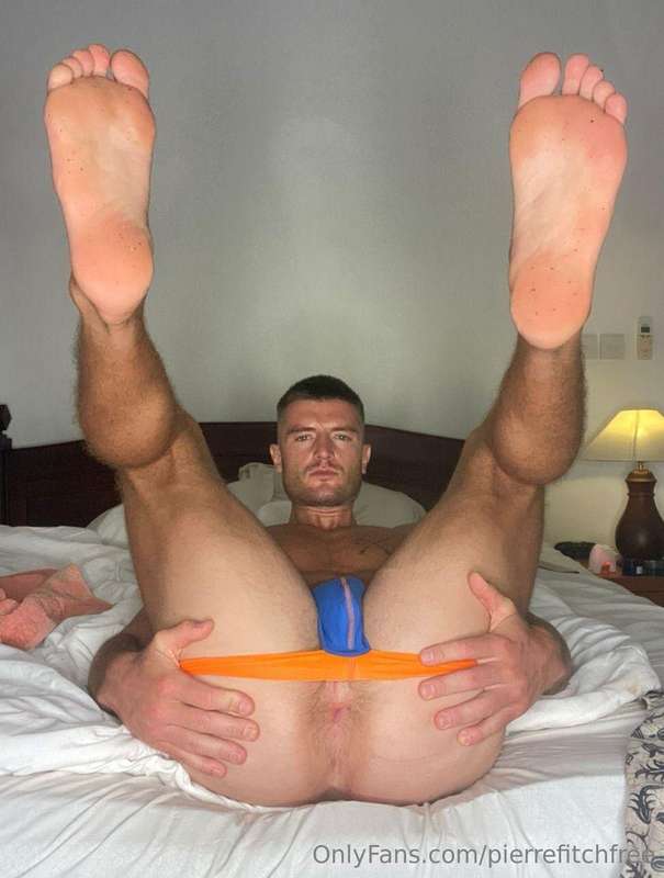 Check this hot straight guy, top 1.5%🤩 of all onlyfans creat.. 2