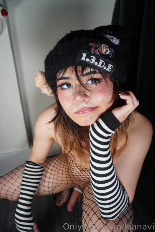 Quick little photodump of my look of the day with my pretty .. 6