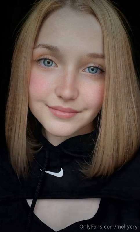 Let me distract you👉 @dashenka2006ua 💋
Cute girl @dashenka20..
