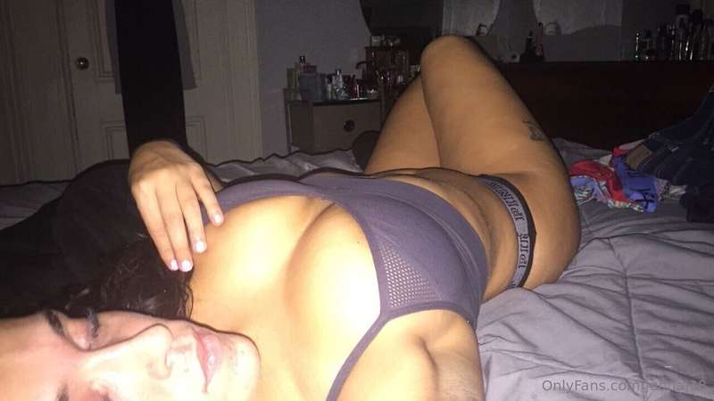 Jennaj18 - Onlyfans - 28 Oct, 2024