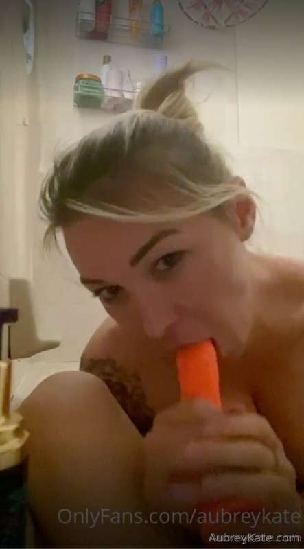 UNSENDING SOON 🥵😈This solo video might not be here for long…..