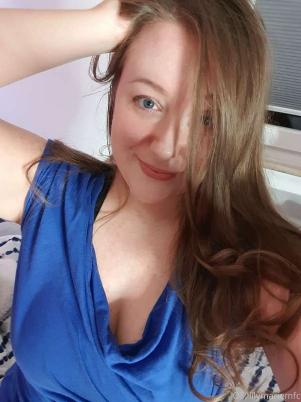 Curls and cleavage