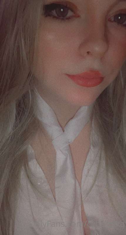 Office secretary getting dirty in the office….. 💕

Tips are .. 1
