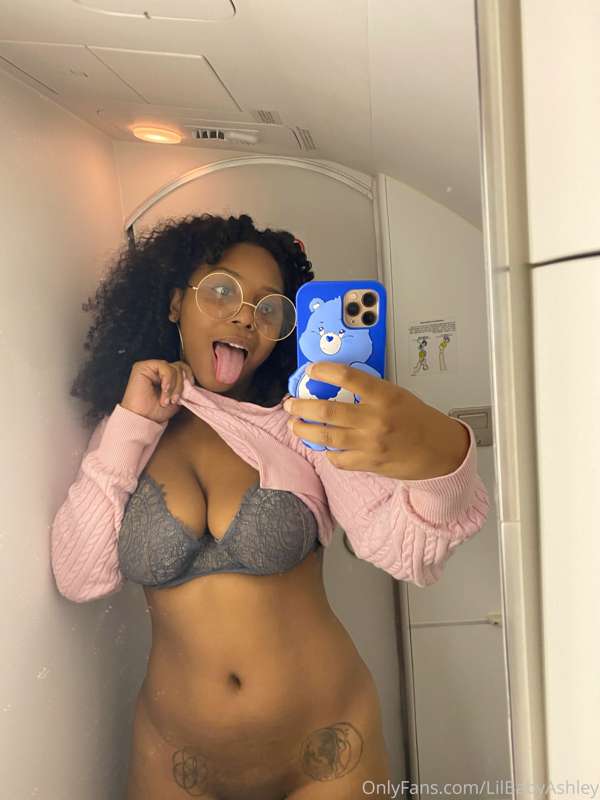 What if I fucked the pilot 😬