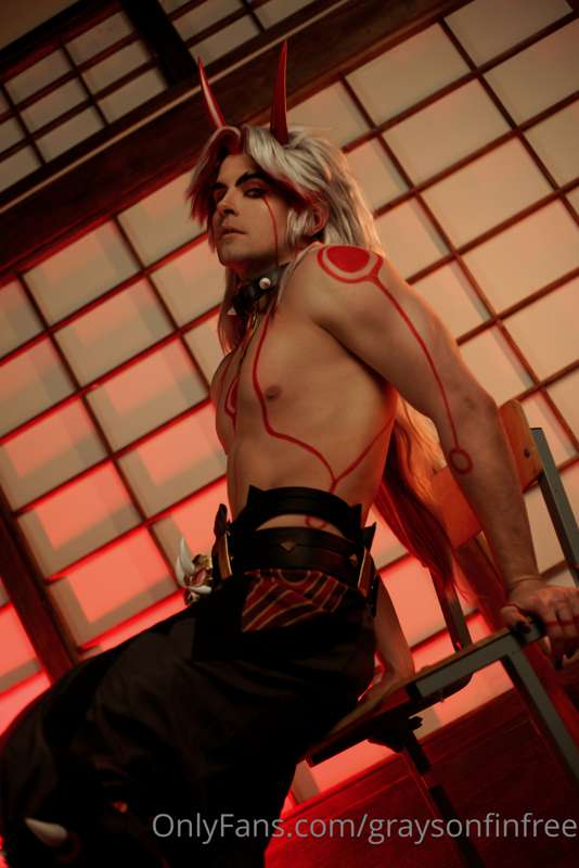 My full Sexy Itto cosplay for you, guys! Get full pack!