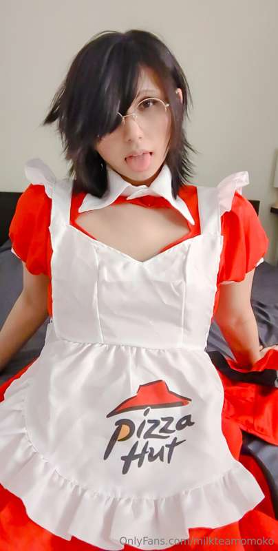 Pizza Slut part 2

October 2023 3