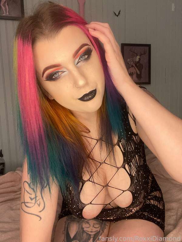 Roxxidiamond - Fansly - 19 Jun, 2024 18