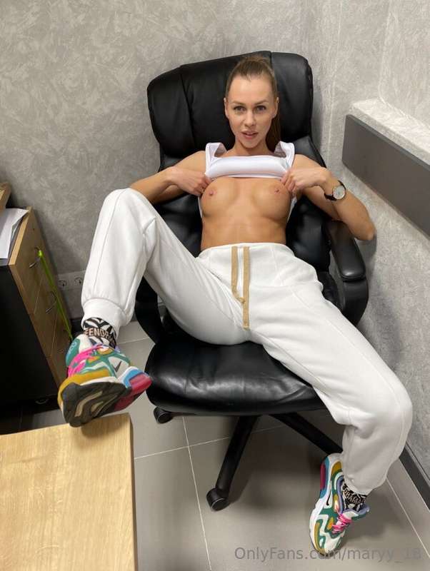 @irabeauty🟢is online now 🟢 @irabeautyAnd she will drain your..