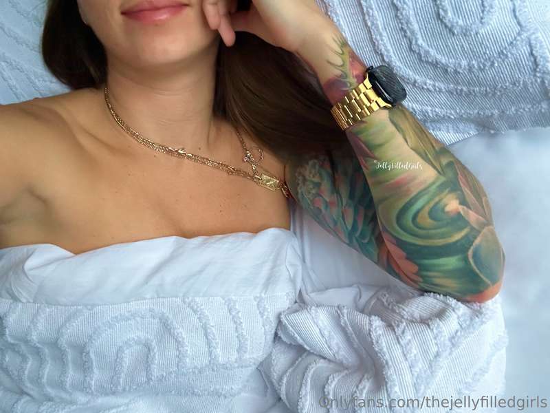 ...sending your baby selfies to help her get through her day.. 1