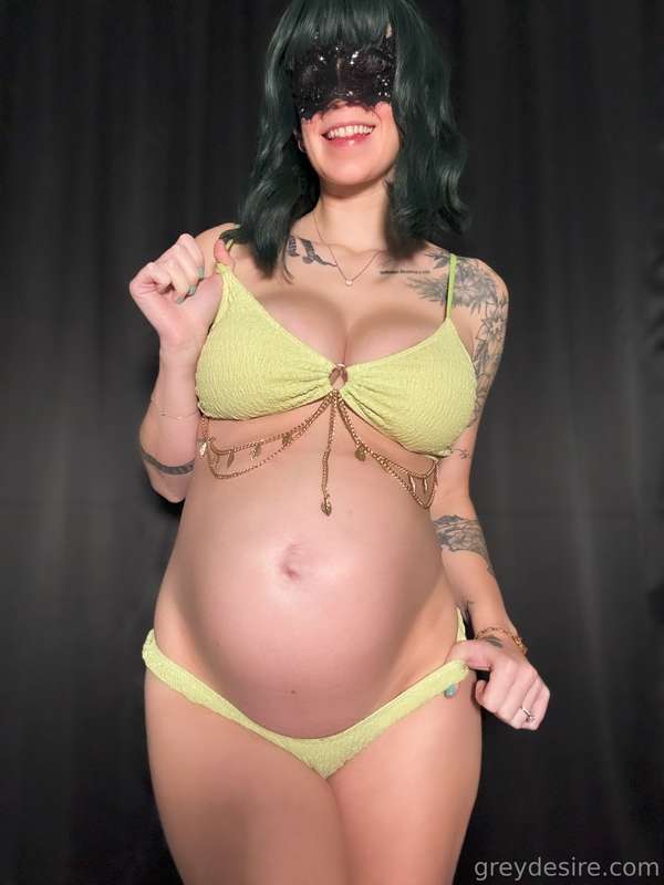 Do you like my bikini? 🫶