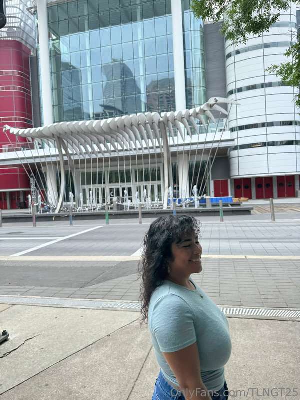 Candid City Shots 🥰