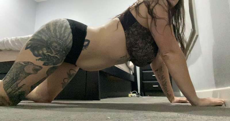 All about that warm up stretching. 😈