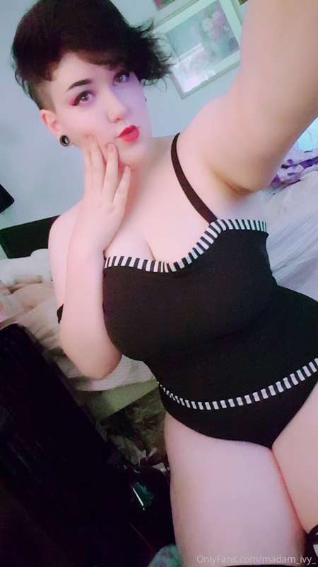 3 more fans and mommy will post the full video of me fucking.. 3