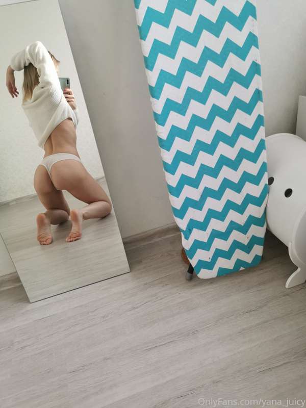 Just look how perfect my ass looks in my white panties, do y..