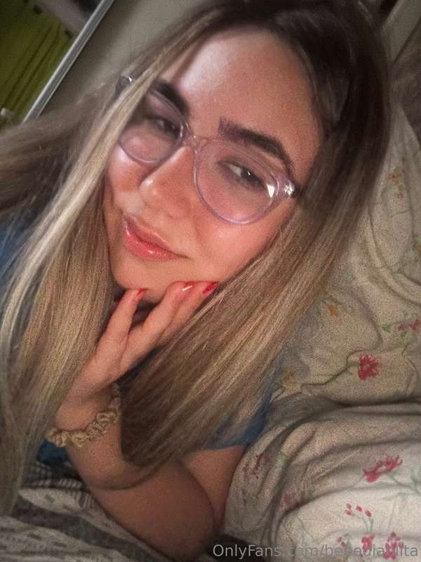 I am your whore 😈🥰👧