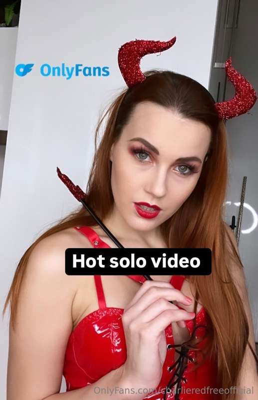 Totally hot solo video if you like sexy Dragoness where I pl..