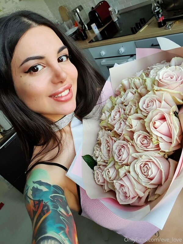 every girl deserves compliments, attention, flowers, tendern..