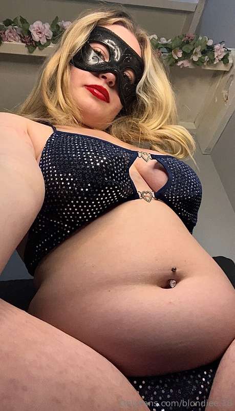 This set matches my belly button ring which automatically ma.. 1