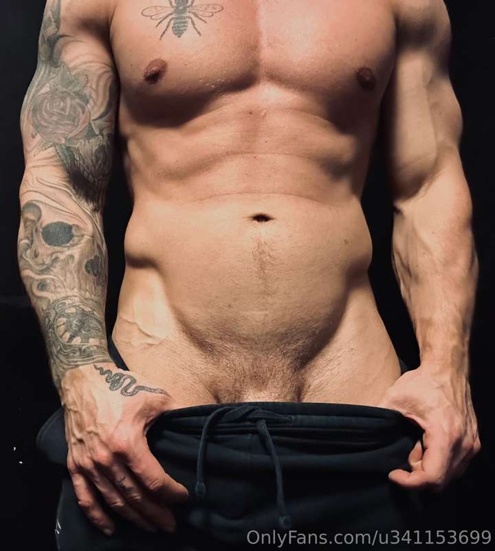 Strip me down after a hot sweaty workout 💪 Don’t forget to c..