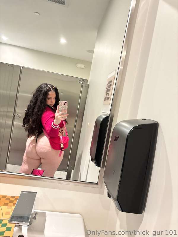 Good morning daddy 😘keep swiping.  3