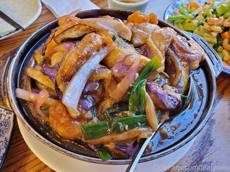 Cashew Chicken
Eggplant & Fish
String Beans & Beef
Chicken C.. 4