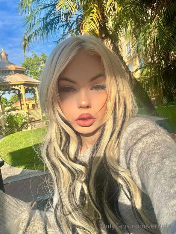 Who wants to see a video with this blonde cutie? 👀@myalovest.. 1