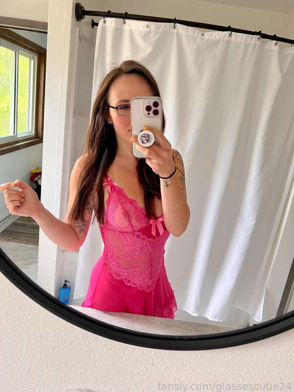 Glassescutie24 - Fansly - 16 Jan, 2024 1