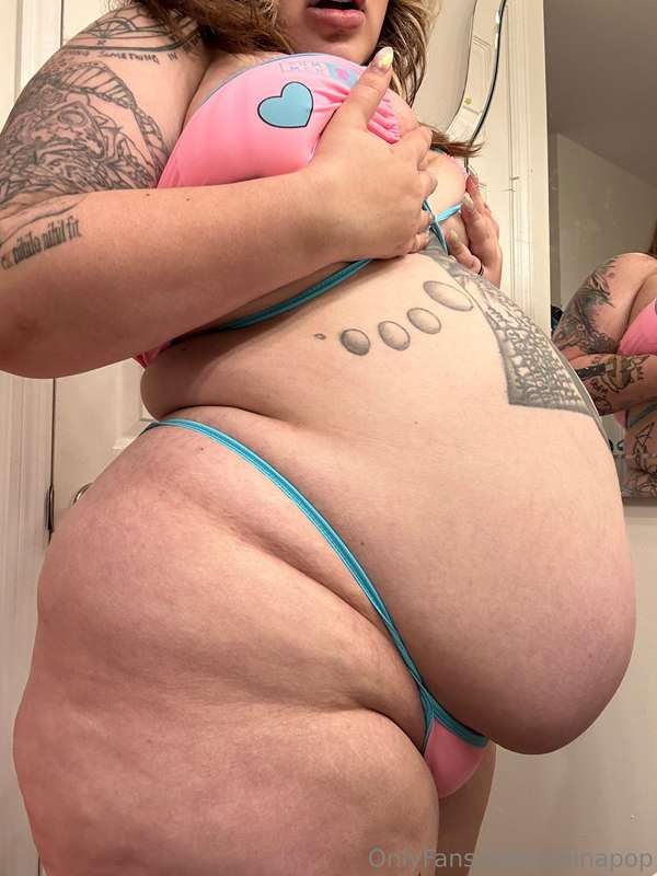 belly ready to pop 🥵 2